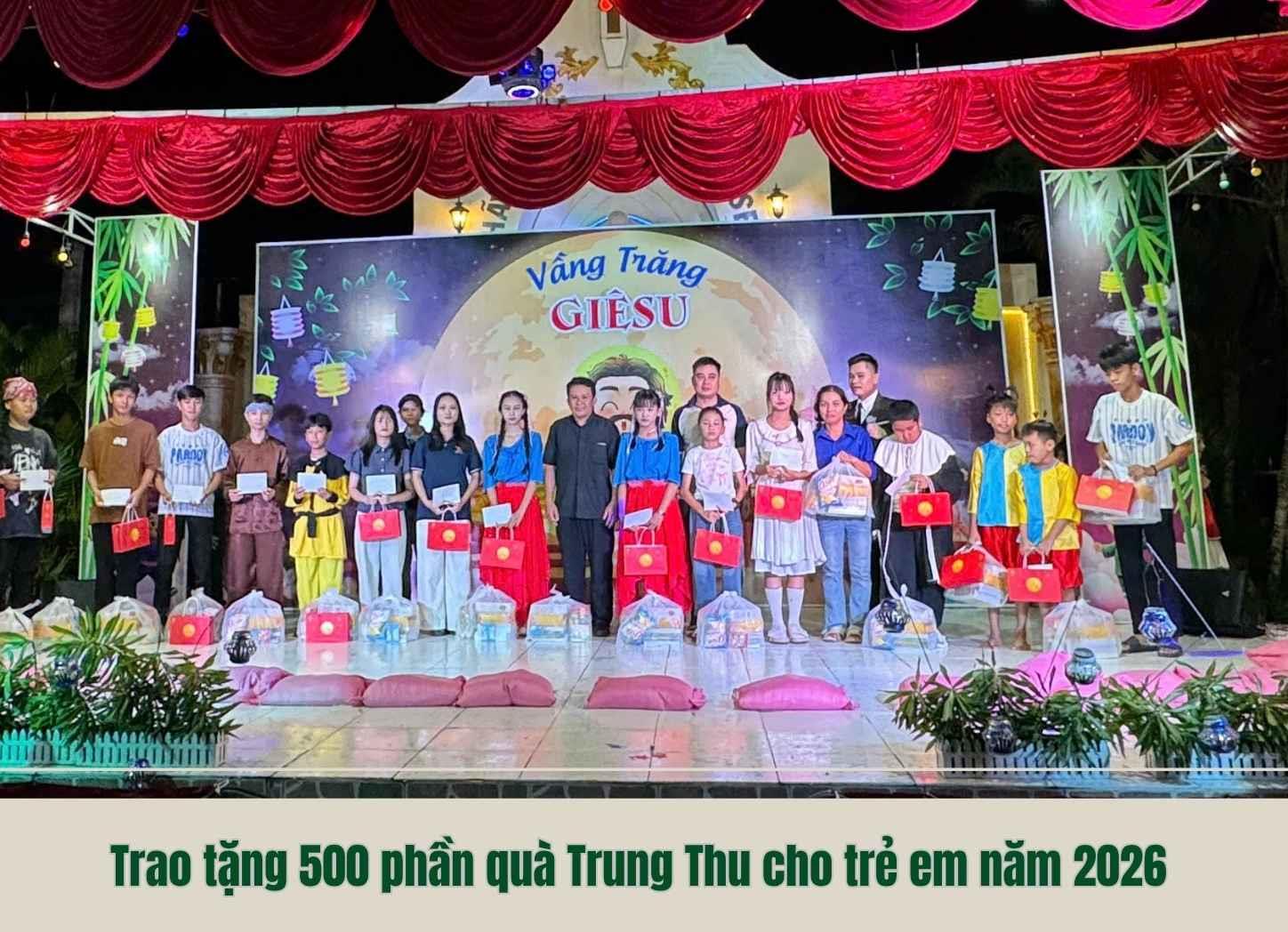 Trao tặng 500 phần quà Trung Thu cho trẻ em năm 2026